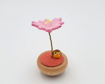 Figurine porte-bonheur japonais sakura et animaux en bois et tissu chirimen 3