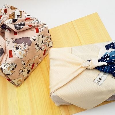 Furoshiki gift wrapping in reusable Japanese fabric with patterns Cats and Wave Hokusai - Chat Large 72x68 cm