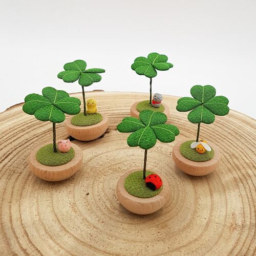Japanese lucky clover figurine in wood and fabric chirimen
