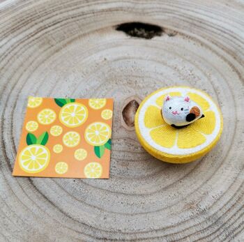 Figurine porte-bonheur Chats et Fruits Orange en tissu japonais Chirimen, fait main artisanal au Japon 4