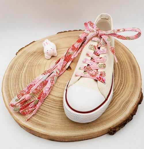 Pair of colorful laces in Japanese chirimen Rose fabric