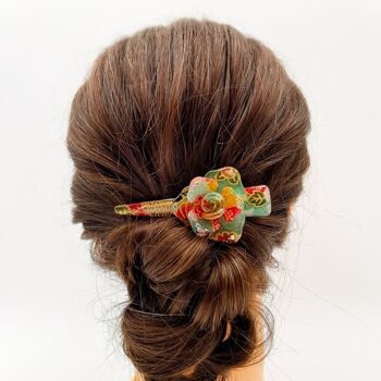 Small Japanese hair flower clip with chirimen fabric and resin 4