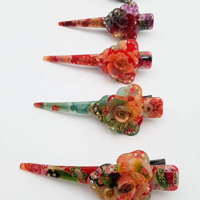Petite pince fleur à cheveux japonaise avec tissu chirimen et résine