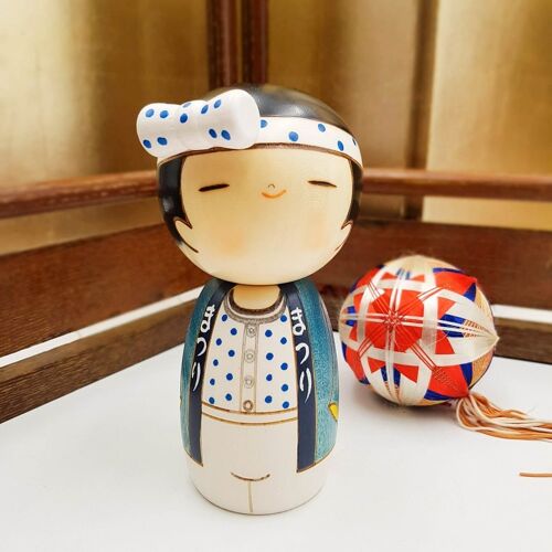 Poupée Kokeshi en bois peint bleu et blanc Wasshoi Boy, fait main artisanal