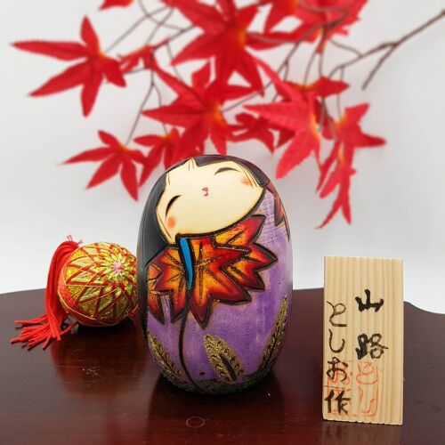 Poupée Kokeshi en bois Yamaji peint violet coloré figurine Japon fait main artisanal