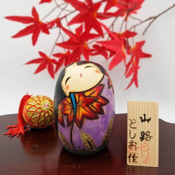 Poupée Kokeshi en bois Yamaji peint violet coloré figurine Japon fait main artisanal 1