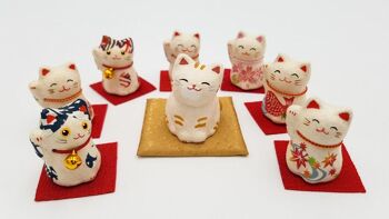 Mini porte-bonheur Chat à motif Feuille d'érable en papier-mâché 4