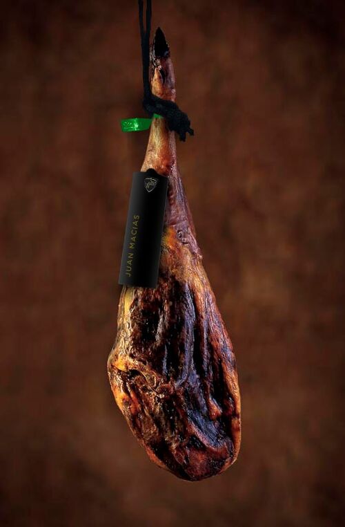 Jamón cebo campo ibérico 50% raza ibérica (pieza loncheada  a cuchillo y envasada a mano en sobres de 100gr + huesos + tacos) pieza de 8-9kg