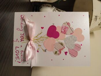 Carte de papier coeurs roses romantiques, un tas de cartes décorées d'amour, carte postale cadeau vierge fabriquée à la main 5