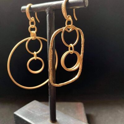 Boucles d'oreilles , 110