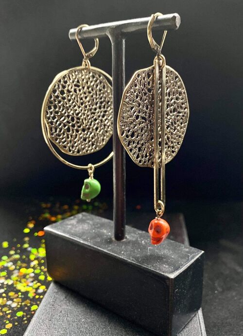 Earrings , 166