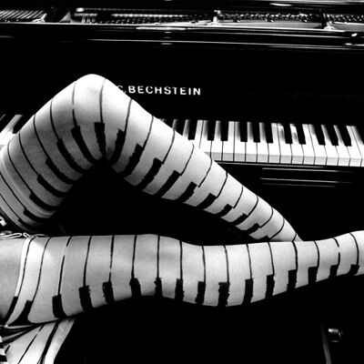 Carte de voeux vierge de jambes de piano