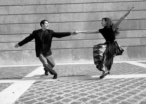 Couple dancing in the street blank greetings card