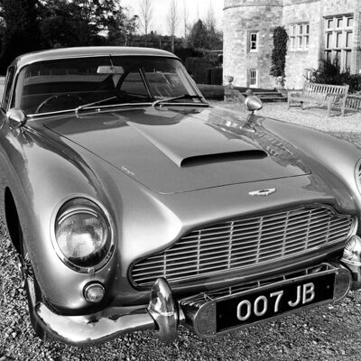 Cartolina d'auguri vuota dell'Aston Martin