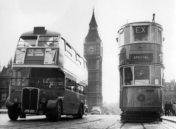 Tramway bus et carte de voeux vierge Big Ben