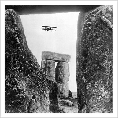 Doppeldecker über Stonehenge quadratische leere Grußkarte