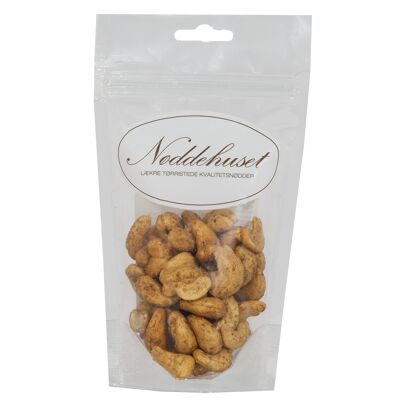 Dry roasted cashew with smoke flavor