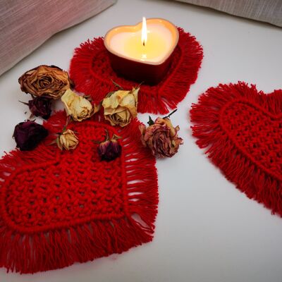 Red heart macrame coasters - Single coaster