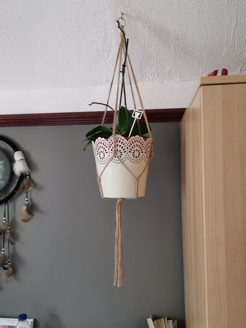 Plant hangers - natural jute - simple knots