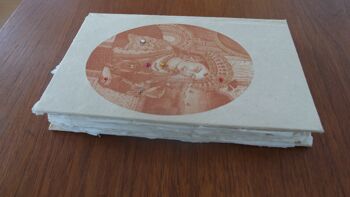 Petit livre intéressant en papier recyclé, imprimé avec une déesse indienne 6