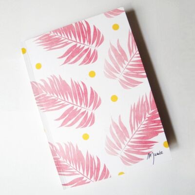 Quaderno con foglie rosa