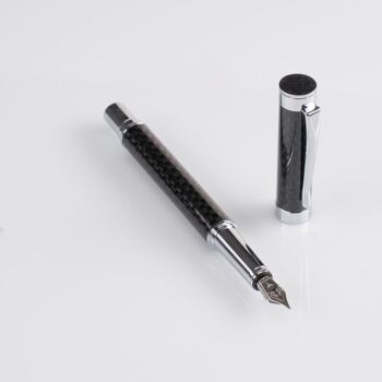 Un stylo plume 3