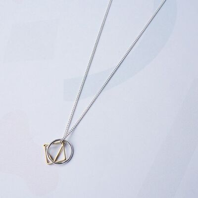 Mini Collier Symétrie - collier en argent avec charmes géométriques dorés et argentés
