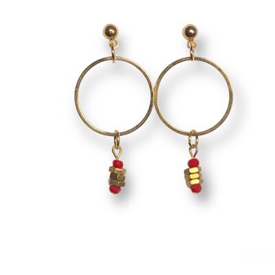 Round red nut earrings