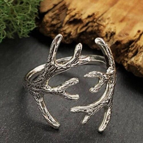 Anello in corno regolabile in argento sterling gotico
