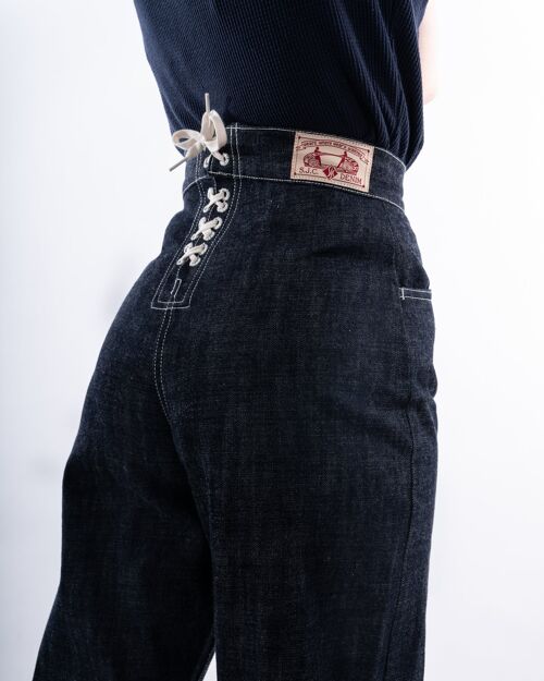 Laced Back Jeans