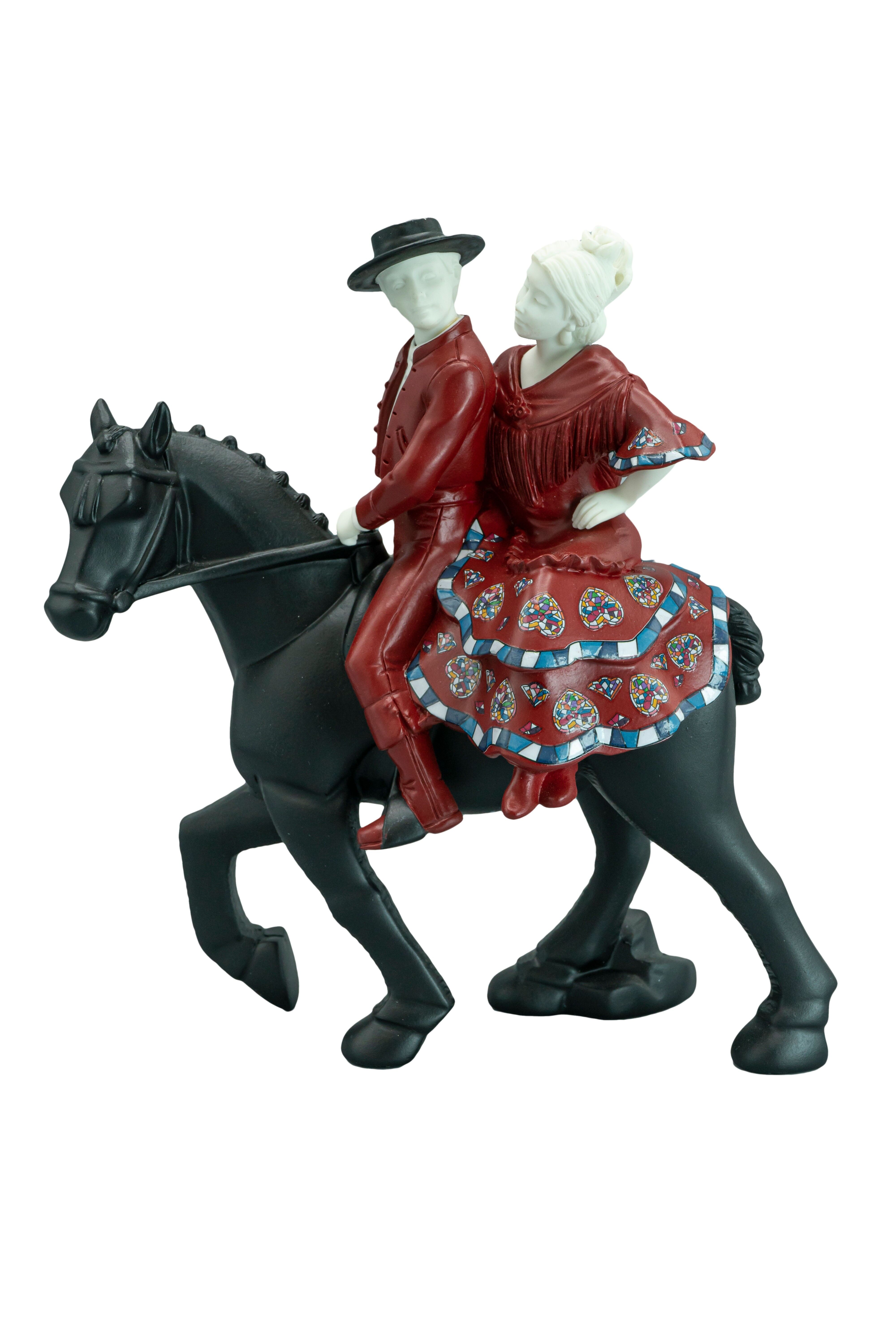 Pareja roja con caballo