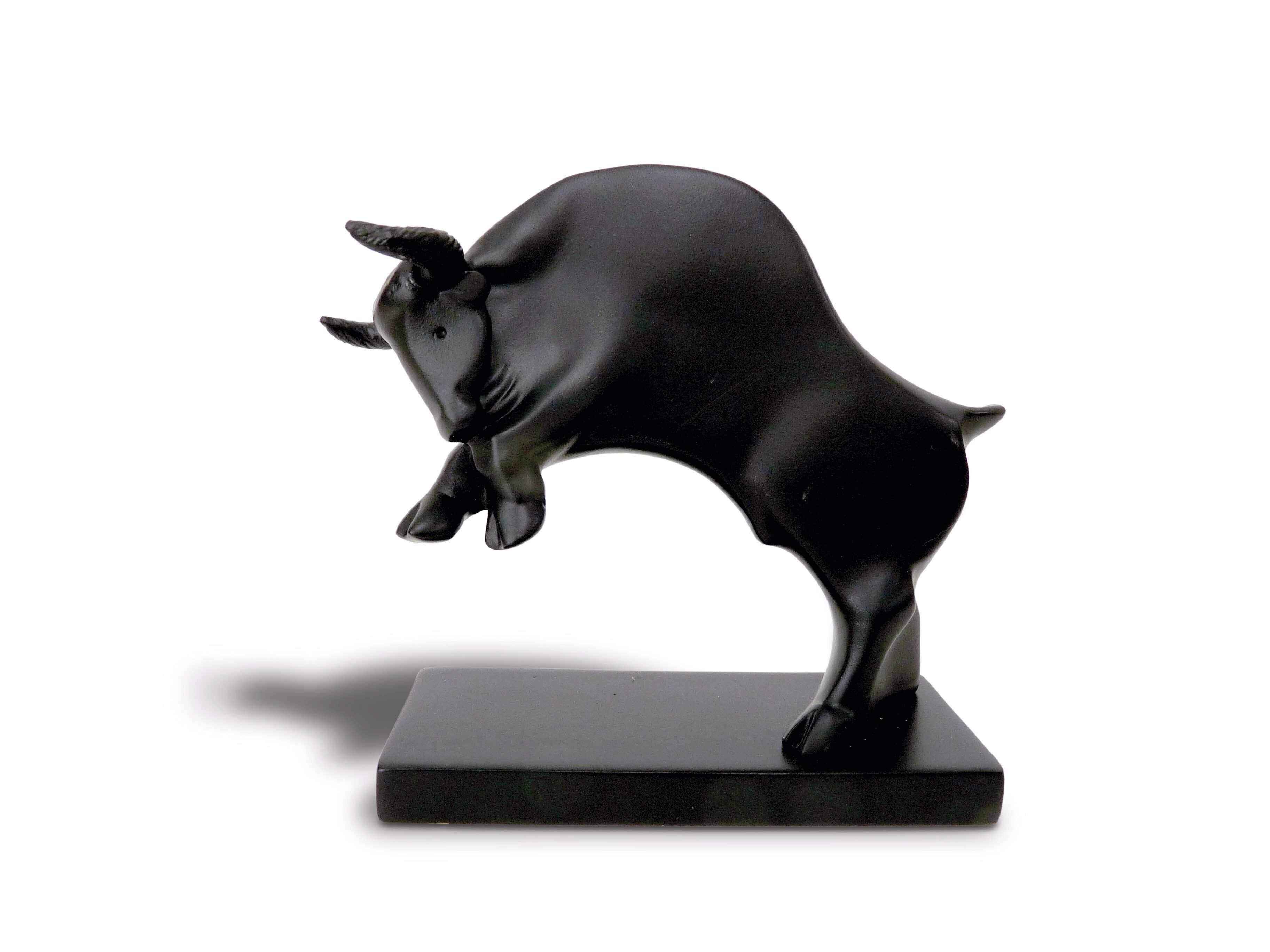 TORO PEQ. BLACK No. 64