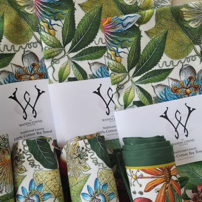 Asciugamano da tè con stampa botanica antica della passiflora Bordo verde prodotto nel Regno Unito