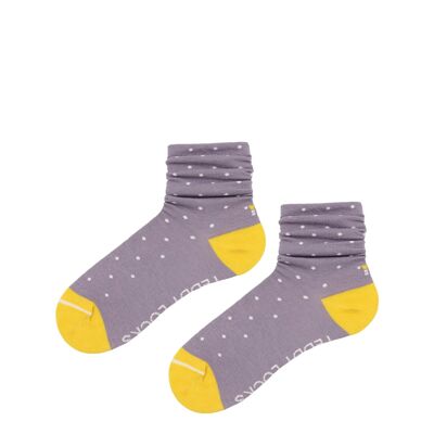 Nachhaltige Slouch-Socken in Flieder mit Polka Dots