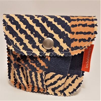 Zero-waste, 100% recycled: Pouch / soap case (or solid products) in waterproof tarpaulin and fabric - Animal