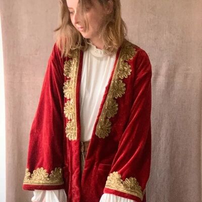 Rubinroter Kimono + Riemen Einheitsgröße