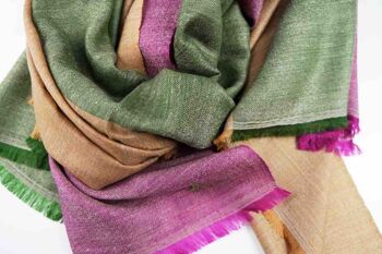Grande écharpe en cachemire vert, beige et violet 7