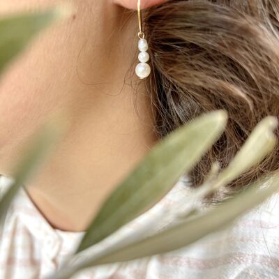 Les Jours d'été white hoop earrings