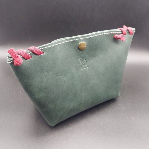 Artisan cosmetic & toiletry bag. Made of 100% Natural leather, 2mm thick. Opplav Kosmetikk2 bag (Green Forest)
