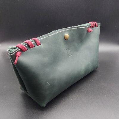 Artisan cosmetic & toiletry bag. Made of 100% Natural leather, 2mm thick. Opplav Kosmetikk1 bag.(Green Forest)