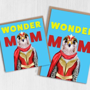 Faucon fête des mères, carte d'anniversaire : Wonder Mum (Animalyser) 1