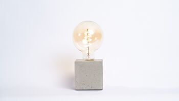 Lampe cube béton gris 1