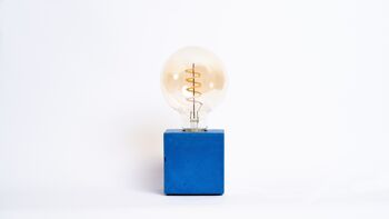 Lampe cube béton bleu pétrole 2