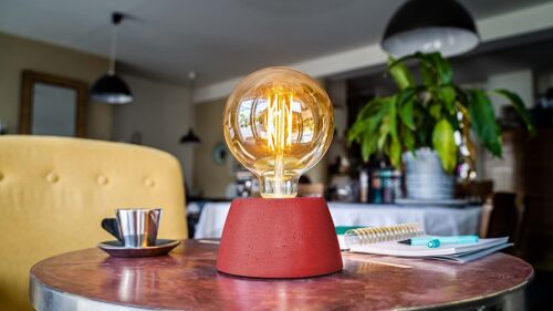 Lampe dome rouge