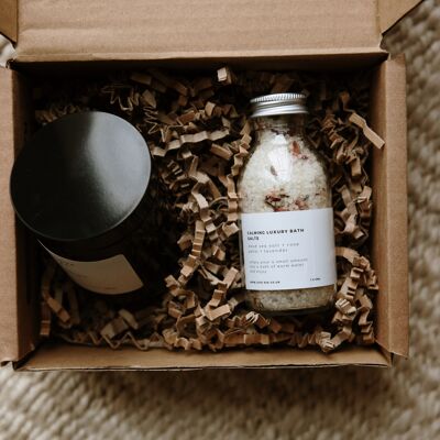 'SOULMATE' Gift Box with 180ml candle & Calming Luxury Bath Salts - Lemongrass & Ginger