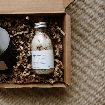 'SOULMATE' Gift Box with 180ml candle & Calming Luxury Bath Salts - Lemongrass & Ginger
