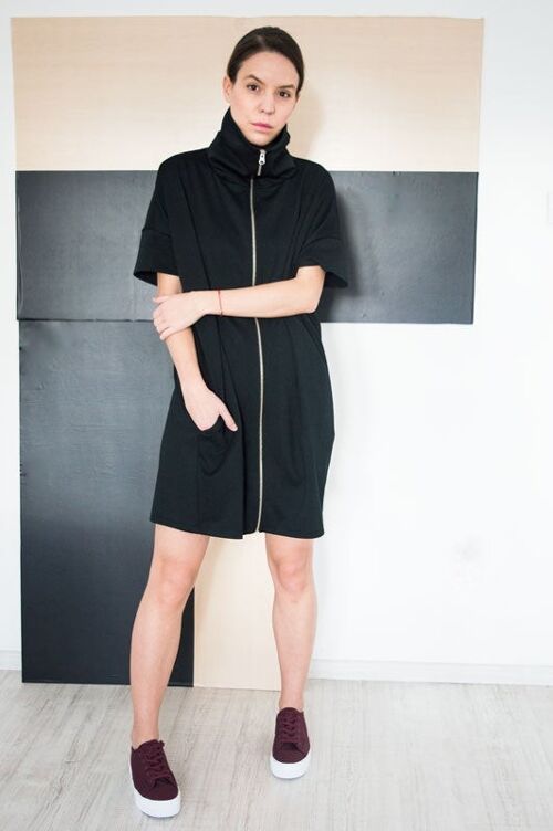 Black Minimalist Dress with Zipper Kelsi