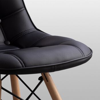 Chaise de salle à manger rembourrée en similicuir noir au design nordique avec pieds en bois. BeatVintage-16N-2. Pour salle à manger, cuisine, balcon, chambre, hôtellerie (vendu en lot de 2 unités) 2