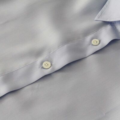 Essential shirt - Light blue - visible front buttons