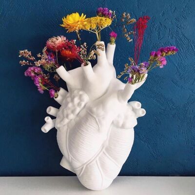 HEARTBEAT Heart-shape resin vase